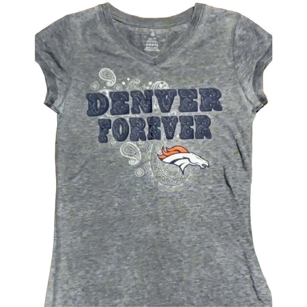 Denver Broncos V-Neck Grey Burnout Short Sleeve Tee M